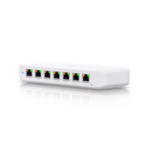 UniFi Switch Ultra 8 Port Layer 2 PoE++ input PoE+ output - Switch